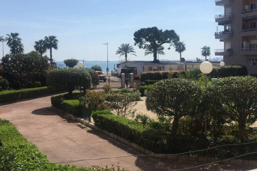 Charmant Appartement Bord De Mer, Plage Cagnes-sur-Mer Exterior foto